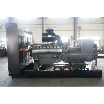800kw威曼柴油發(fā)電機組-威曼16缸柴油機D30A2柴油發(fā)電機組,缸徑/行程：128/142mm,柴油發(fā)電機組水冷發(fā)動(dòng)機功率880KW,柴油發(fā)電機組配套馬拉松斯坦福發(fā)電機。廠(chǎng)價(jià)直銷(xiāo)歡迎選購：13773399855。