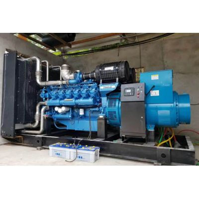 450kw博杜安柴油發(fā)電機組-博杜安6缸柴油機6M33D484E200柴油發(fā)電機組,缸徑/行程：150/150mm,柴油發(fā)電機組水冷發(fā)動(dòng)機功率484KW,柴油發(fā)電機組配套馬拉松斯坦福發(fā)電機。廠(chǎng)價(jià)直銷(xiāo)歡迎選購：13773399855。
