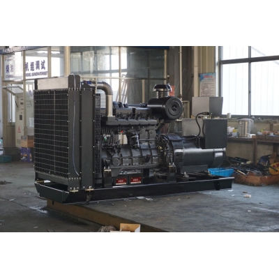 700kw上柴動(dòng)力柴油發(fā)電機組-上柴股份6缸柴油機6KTAA25-G31柴油發(fā)電機組,缸徑/行程：170/185mm,柴油發(fā)電機組水冷發(fā)動(dòng)機功率800KW,柴油發(fā)電機組配套馬拉松斯坦福發(fā)電機。廠(chǎng)價(jià)直銷(xiāo)歡迎選購：13773399855。