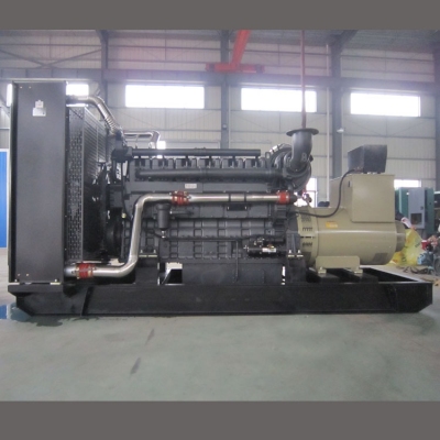 700kw上柴動(dòng)力柴油發(fā)電機組-上柴股份6缸柴油機6KTAA25-G32柴油發(fā)電機組,缸徑/行程：170/185mm,柴油發(fā)電機組水冷發(fā)動(dòng)機功率754KW,柴油發(fā)電機組配套馬拉松斯坦福發(fā)電機。廠(chǎng)價(jià)直銷(xiāo)歡迎選購：13773399855。