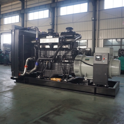 800kw上柴動(dòng)力柴油發(fā)電機組-上柴股份6缸柴油機6WTAA35-G32柴油發(fā)電機組,缸徑/行程：186/215mm,柴油發(fā)電機組水冷發(fā)動(dòng)機功率900KW,柴油發(fā)電機組配套馬拉松斯坦福發(fā)電機。廠(chǎng)價(jià)直銷(xiāo)歡迎選購：13773399855。
